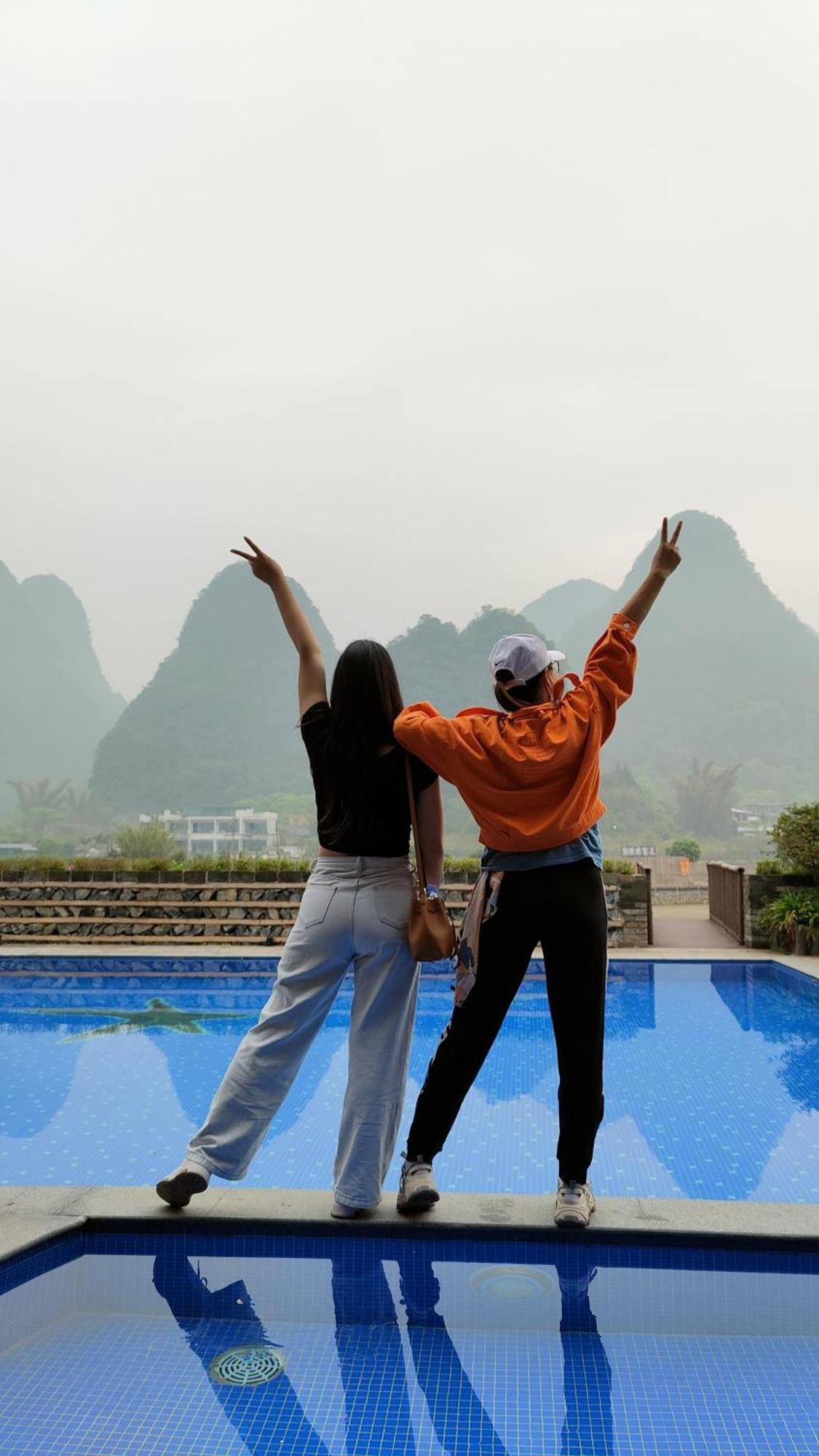 Yangshuo Tea Cozy--One Way Free Pick Up From Airport Or Ts 4 Nights Guest House Bagian luar foto